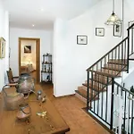 Maina By Villa